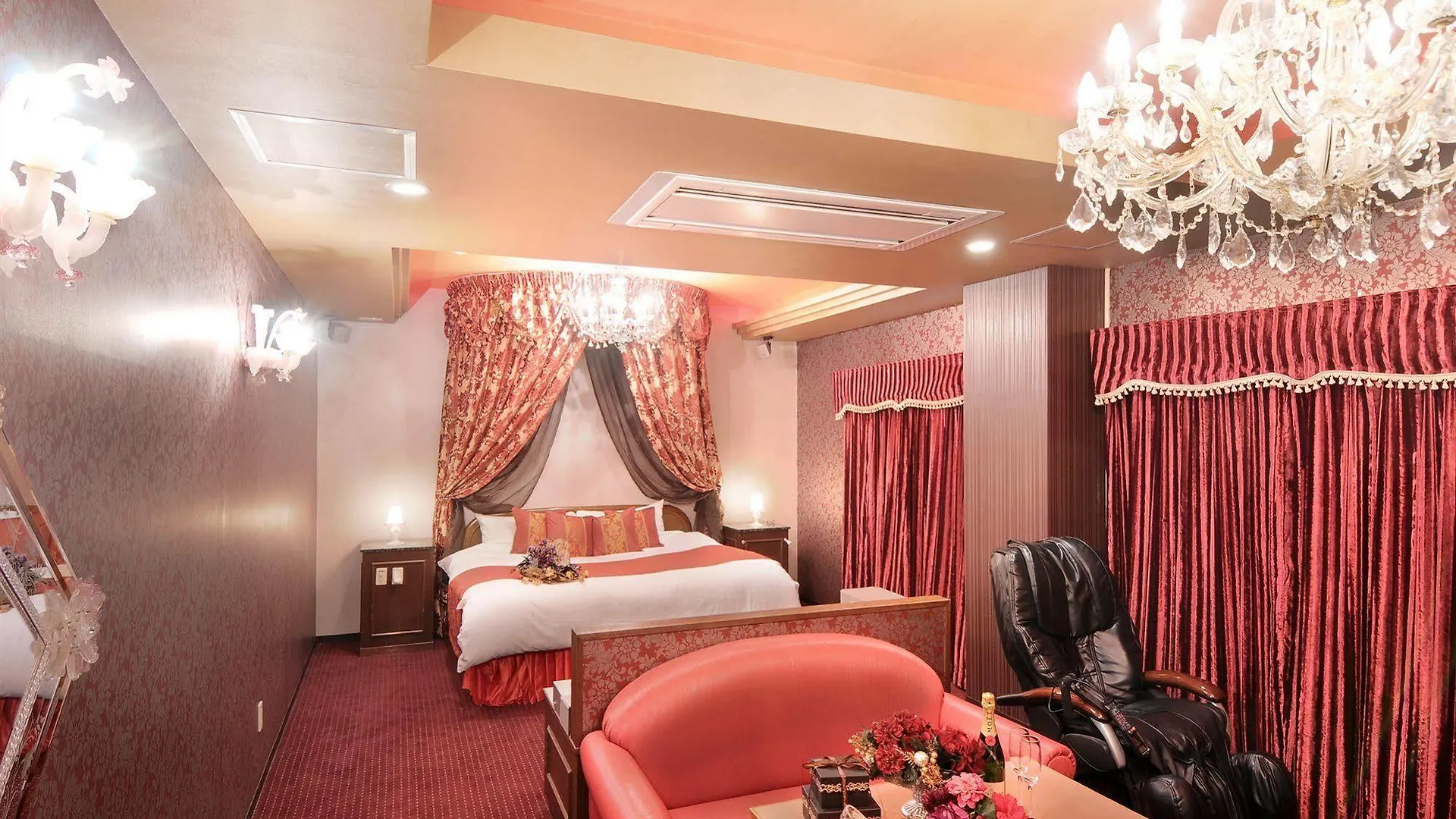 Отель для свиданий Hotel Chapel Cinderella (Adults Only) Киото