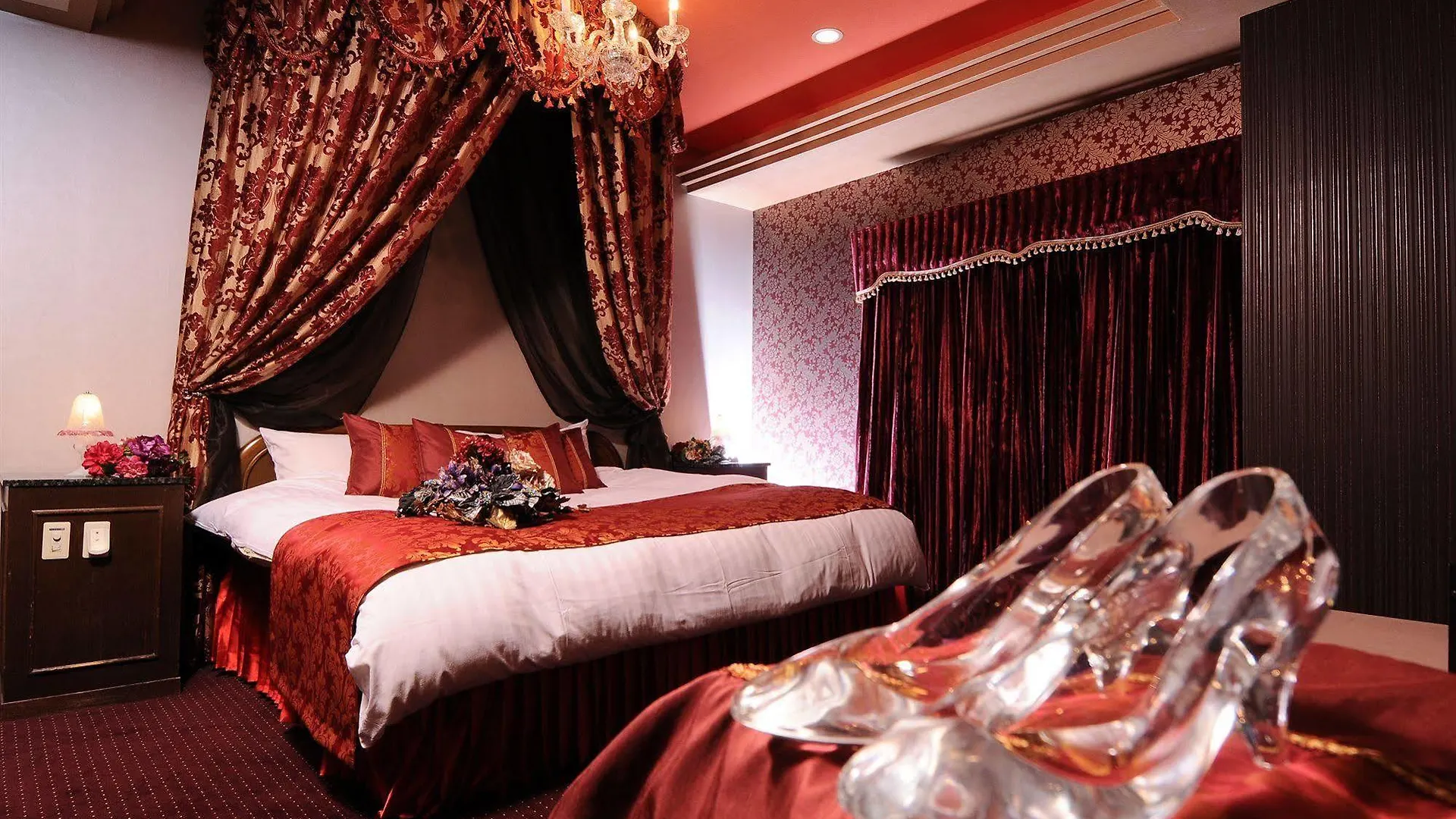 Отель для свиданий Hotel Chapel Cinderella (Adults Only) Киото
